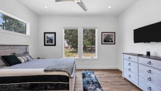 Luxury Hill Country Family Stay Hot Tub Scenic Views - 3
