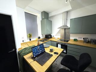 Stylish 3-Bed 15min to Manchester City Centre - 5