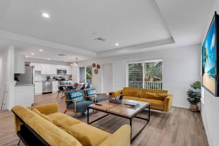 Luxe Stay Near Gulf ! Spacious, Private Family Pool & Garage - 1