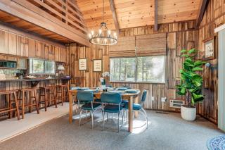 4 Mi to State Park Quiet Escape with Deck in Arnold - 4