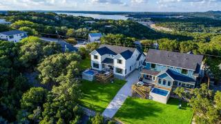 Heated Pool for Family Retreat Grill Loungers & Views - 5
