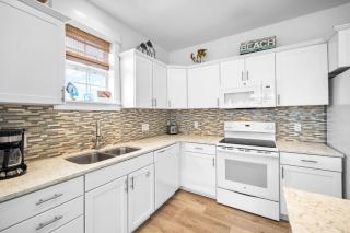 Happy Hour on 30A #5 by 30A Escapes - 1