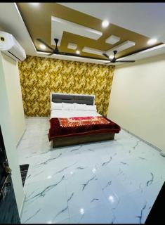Sheetal palce hotel - 1