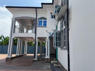 Golden Lily Hotels - 4