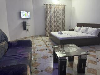 Golden Lily Hotels - 6