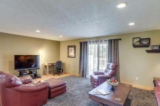 Work and Relax! Spacious Ontario Home with Pool - 5