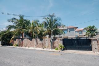 East airport residence - 8