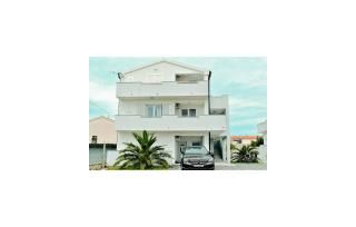 Nice Apartment In Vrsi With Wifi - 0