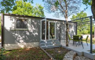 2 Bedroom Cozy Stacaravan In Obrovac - 2