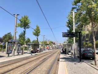 Sunny rooftop duplex with elevator near iconic bridge - 6