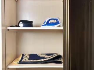 شقه فاخره ب أثاث عصري بحي الملقا - 4