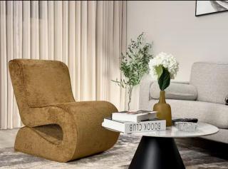 شقه فاخره ب أثاث عصري بحي الملقا - 0