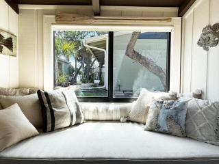 Admiralty Villas – Bayside Modern 2BR Retreat - 4