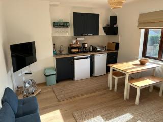 Selene Apartment in Heart of Glastonbury - 1
