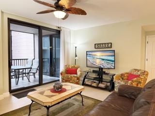 Stylish Gulf Condo - Walk to Beach, Pool & Dining - 0