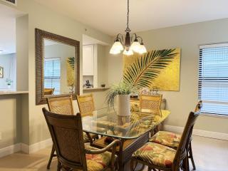 Stylish Gulf Condo - Walk to Beach, Pool & Dining - 7