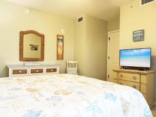 Stylish Gulf Condo - Walk to Beach, Pool & Dining - 1