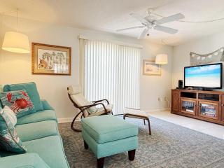 Sunburst Escape w/ Heated Pool, Dock & Beach - 9