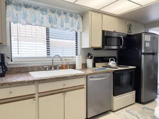 Sunburst Escape w/ Heated Pool, Dock & Beach - 6