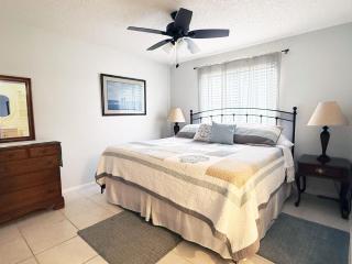 Sunburst Escape w/ Heated Pool, Dock & Beach - 3