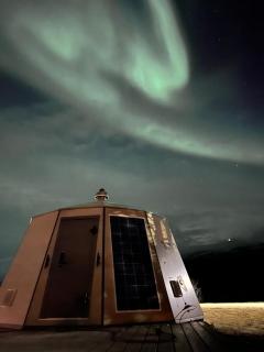 Northern Lights AuroraHut Lyngenfjord, by Alpan Apartments - 2