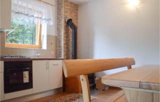 2 Bedroom Amazing Apartment In Mrkopalj - 8