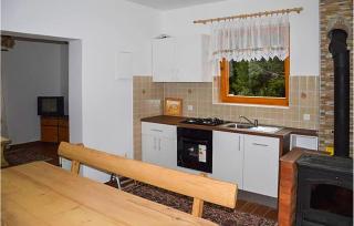 2 Bedroom Nice Apartment In Mrkopalj - 3