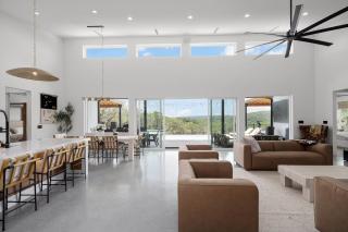 Heated Infinity Pool & Hot Tub Stunning Views for the Family - 5