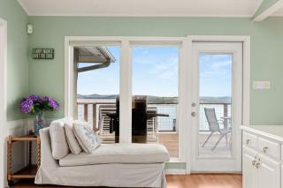 Family Waterfront Direct Lake Access Pool Table - 1