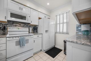 2BR Sandpiper Key – Bright, Stylish & Coastal - 4