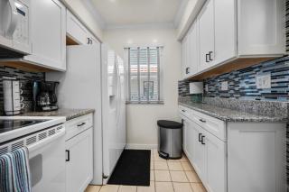 2BR Sandpiper Key – Bright, Stylish & Coastal - 3