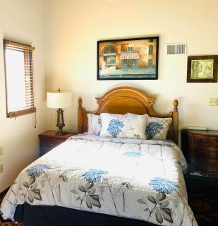 Longview Lake Getaway 4-Bedroom house - 7