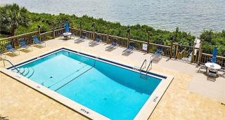 2BR Sandpiper Key - Walk to Beach & Dining - 6