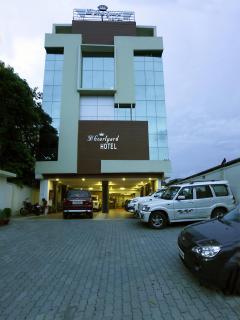 Hotel D Courtyard - Guwahati - 8