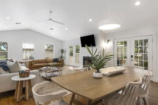 Luxury Family Stay with Heated Pool Spa Fire Pit Games - 8