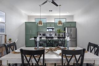 Hot Tub Waterfront Kayaks Amazing Views for Family - 8