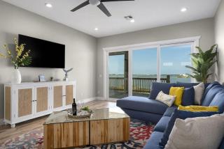 Hot Tub Waterfront Kayaks Amazing Views for Family - 5