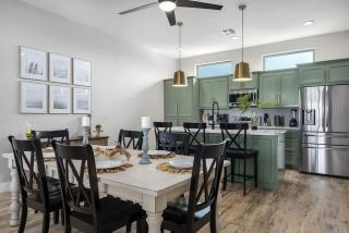 Hot Tub Waterfront Kayaks Amazing Views for Family - 3