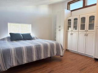 6BR Triplex – Walk to Marina & Lighthouse Grill - 5