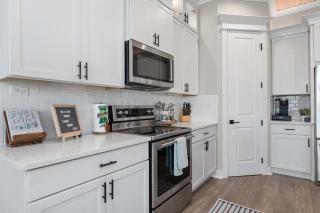 Beach Access Hot Tub Game Room Sleeps Family 16 - 2