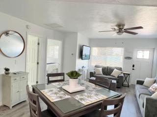 6BR Triplex – Walk to Marina & Lighthouse Grill - 2