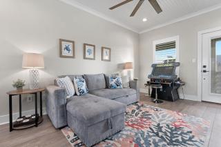 Beach Access Hot Tub Game Room Sleeps Family 16 - 9