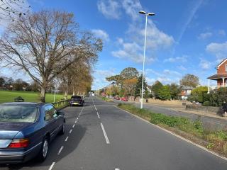 Worthing - Garden Pad Studio with FREE on street PARKING - 4