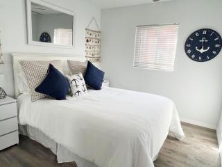 Sunsets, Seafood, and Serenity Pet - Boat Friendly - 3