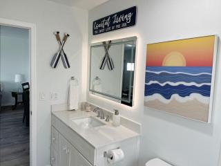 Sunsets, Seafood, and Serenity Pet - Boat Friendly - 1