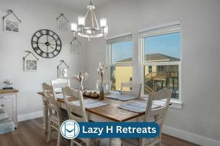 Communal Pool Deck Views Winter Family Texan Perks - 1