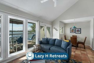 Waterfront Shared Pool Games Winter Family Deals - 9