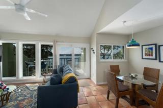 Waterfront Shared Pool Games Winter Family Deals - 4