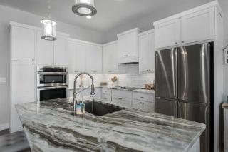 Rockport Stay w Shared Pool Deck & Boat Parking - 4