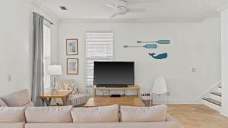 Coral By AvantStay Gorgeous Three Story Home w Two Balconies - 4